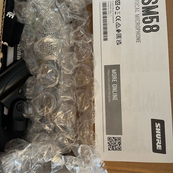 Shure SM58 Silver and Black Microphone - Picture 3 of 5